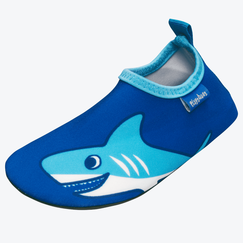 Playshoes Barfußschuh Aqua Hai – flexible und leichte Aquaschuhe für Kinder mit rutschfester Sohle, schnelltrocknendem Material und coolem Hai-Design. Perfekt für Strand, Schwimmbad und Wassersport.